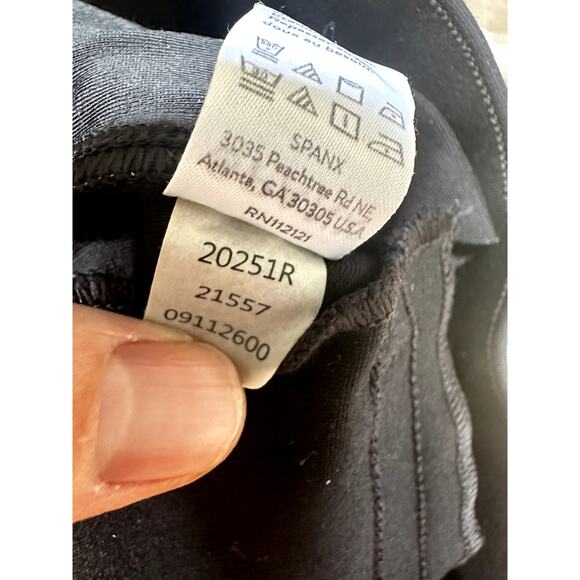 Spanx The‎ Perfect Black Pant in Backseam Skinny Ankle Size Small - Picture 11 of 12